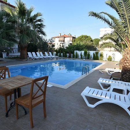 Uzunhan Hotel Ayvalı Esterno foto