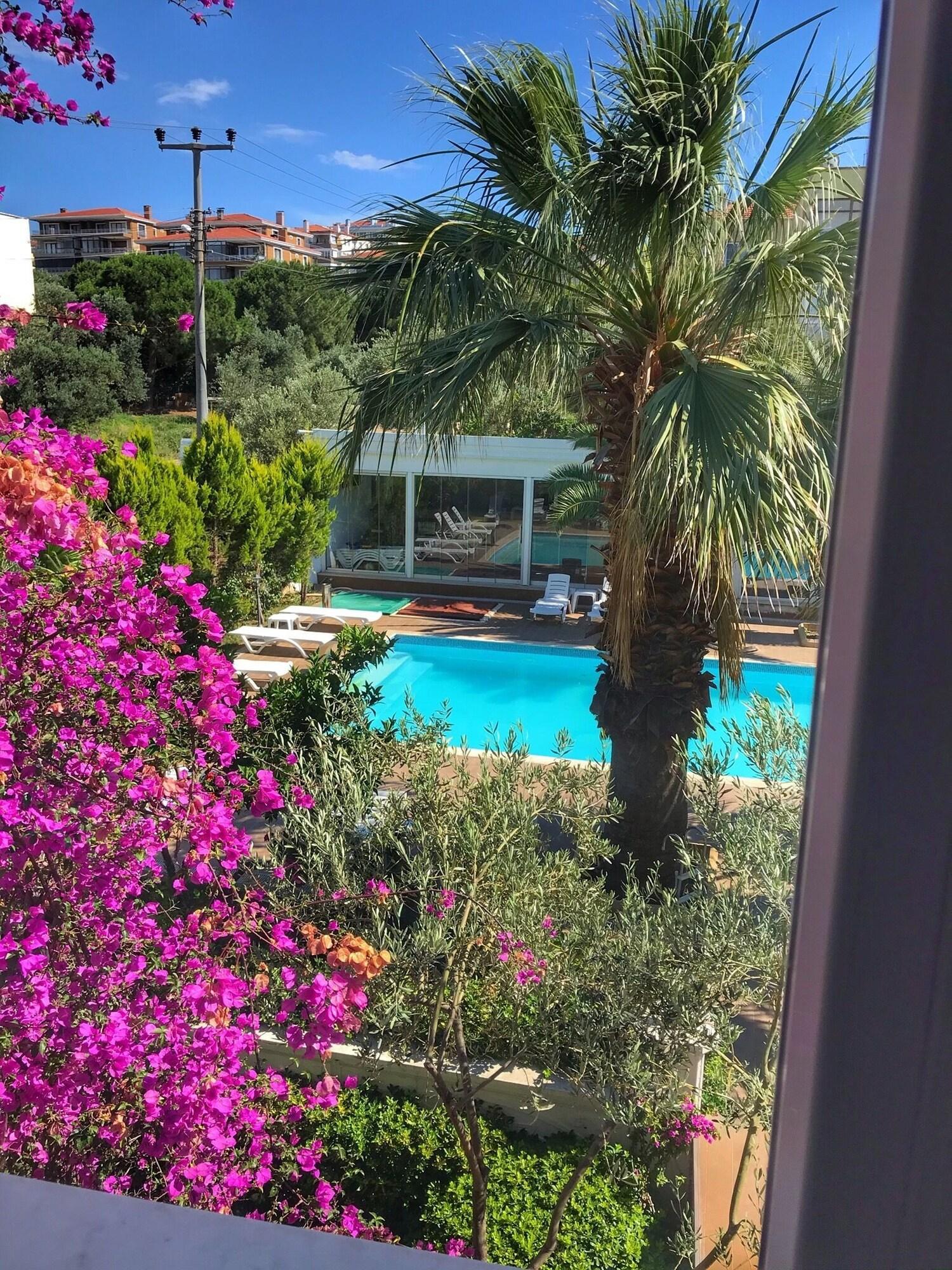 Uzunhan Hotel Ayvalı Esterno foto