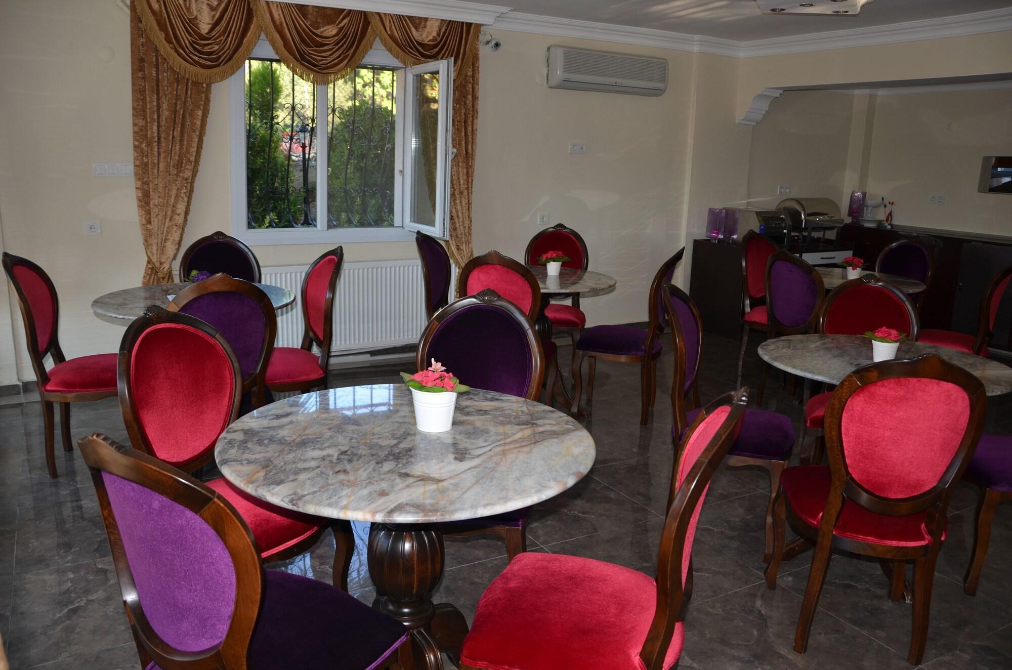 Uzunhan Hotel Ayvalı Esterno foto