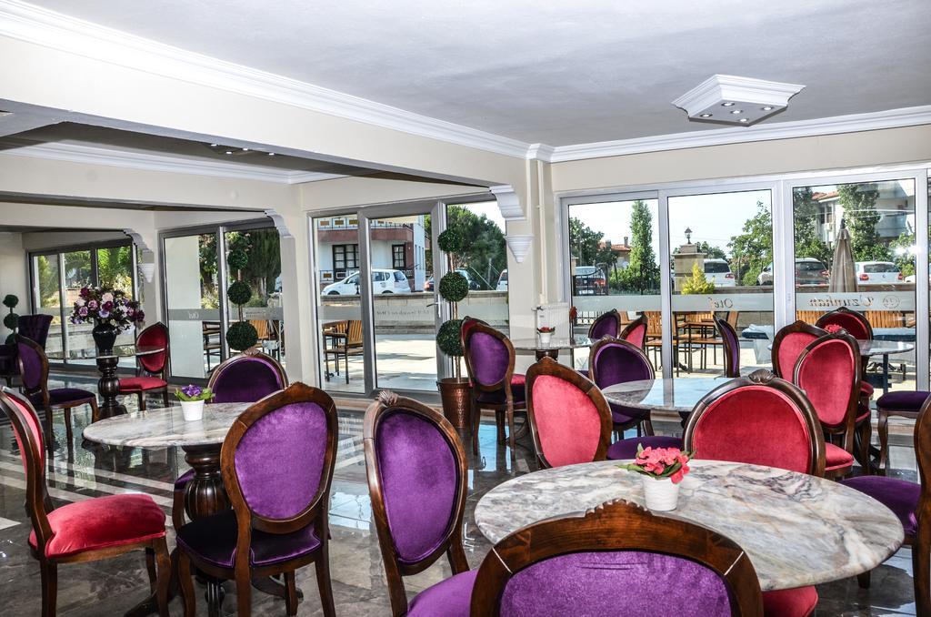Uzunhan Hotel Ayvalı Esterno foto
