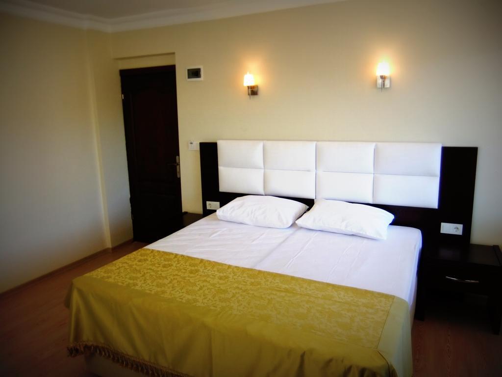 Uzunhan Hotel Ayvalı Esterno foto