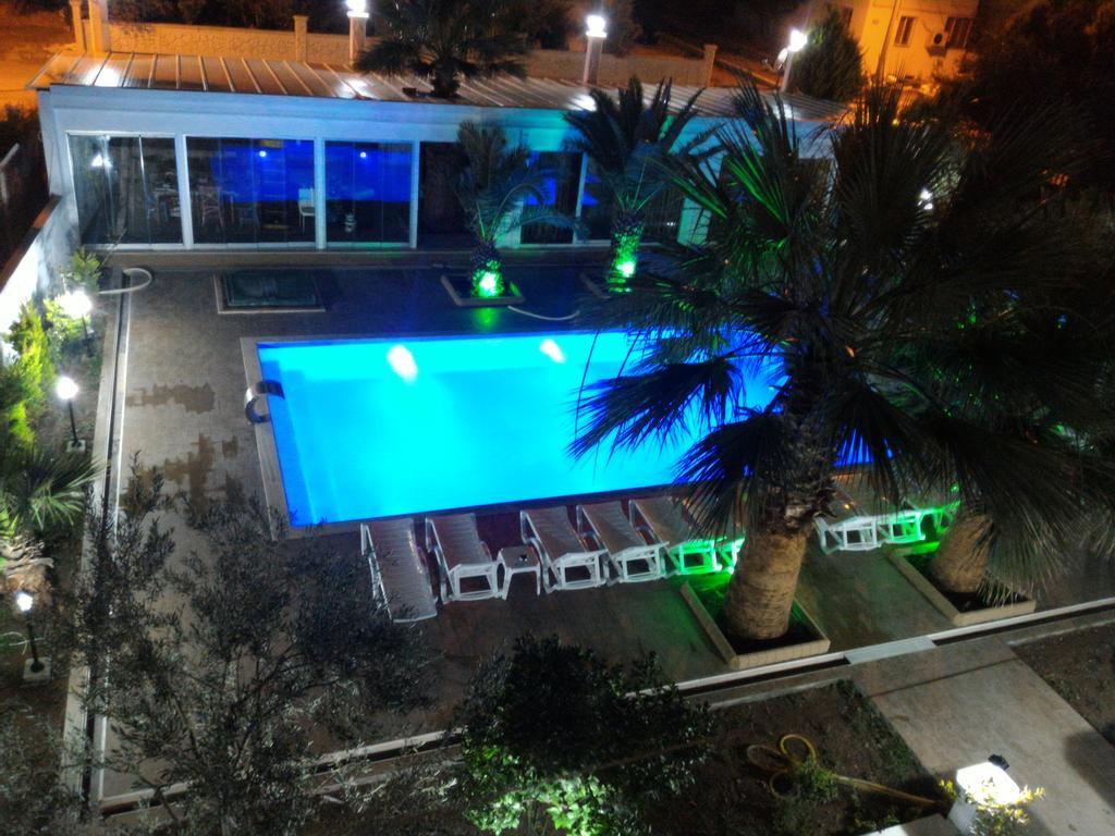Uzunhan Hotel Ayvalı Esterno foto
