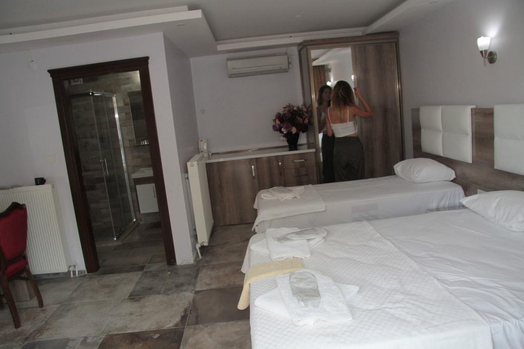 Uzunhan Hotel Ayvalı Esterno foto