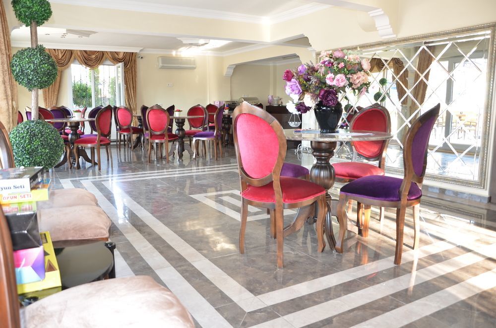 Uzunhan Hotel Ayvalı Esterno foto