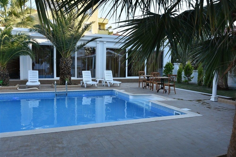 Uzunhan Hotel Ayvalı Esterno foto