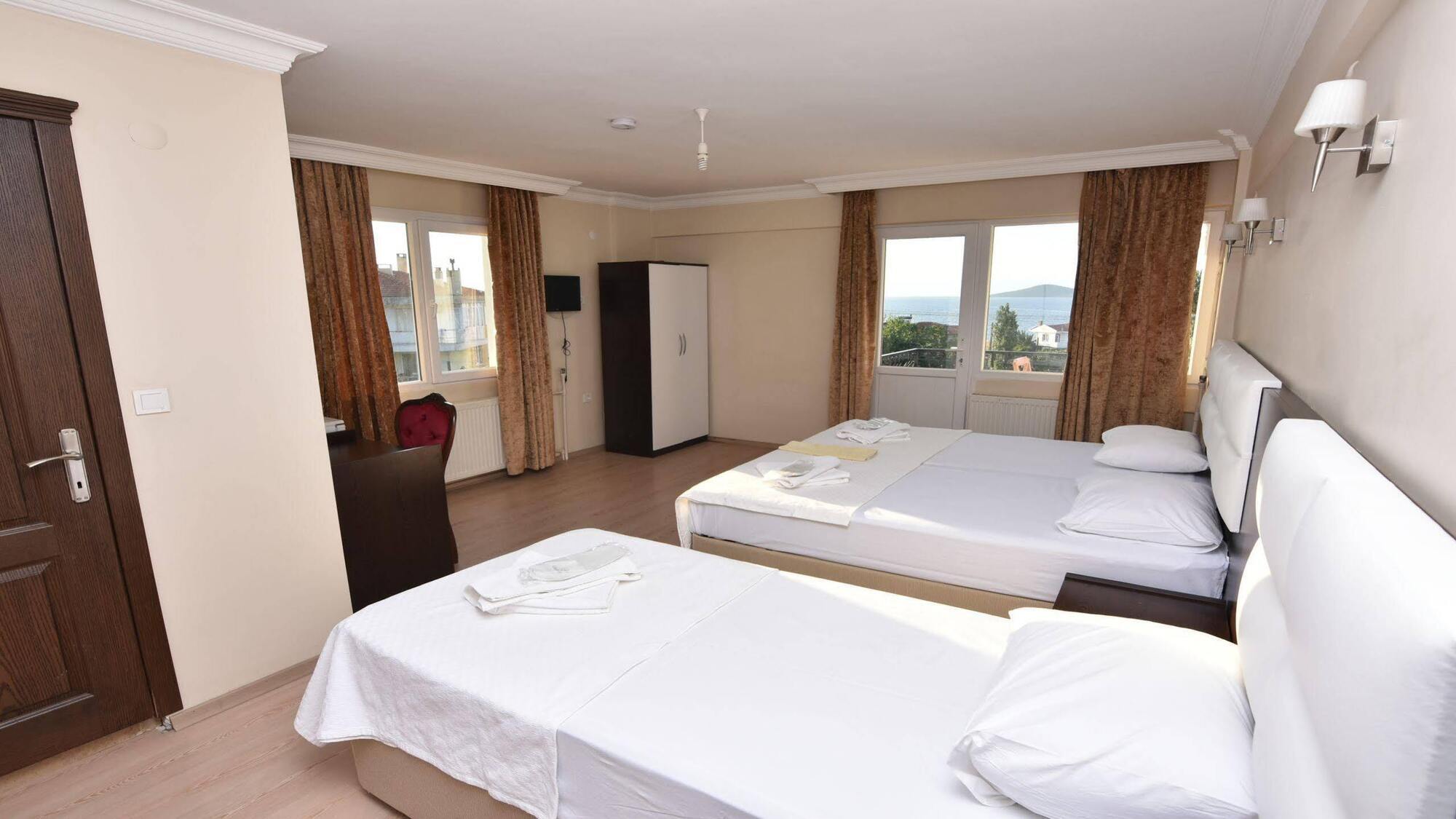 Uzunhan Hotel Ayvalı Esterno foto